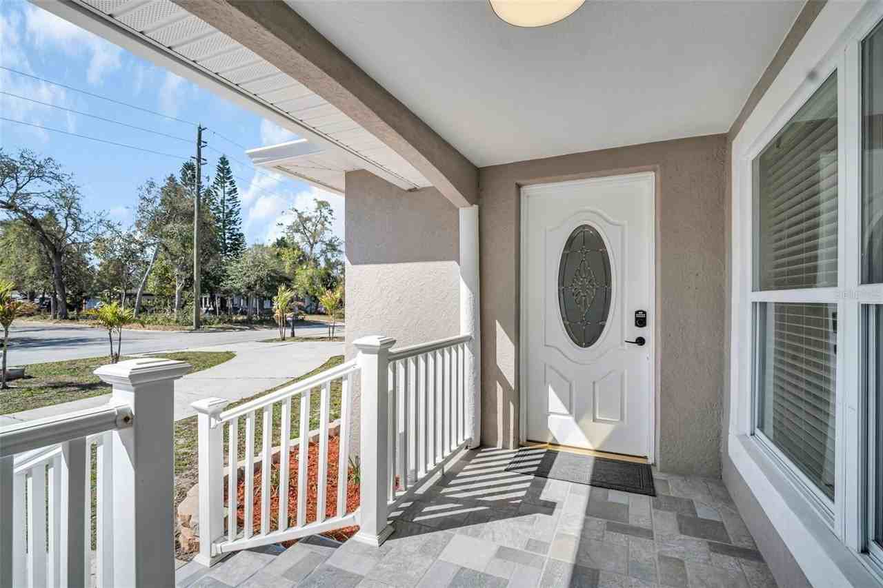 4767 26th Ave N - Photo 5 of 48