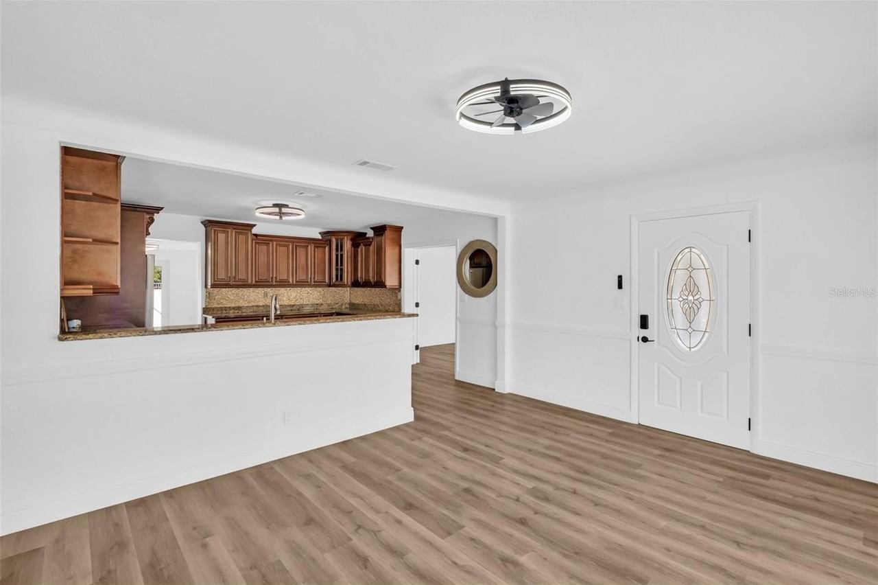 4767 26th Ave N - Photo 6 of 48