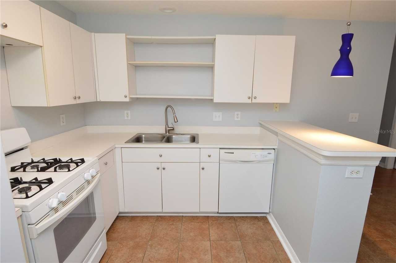 11116 Lake Tahoe Dr - Photo 3 of 36