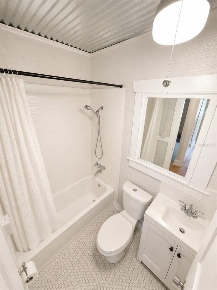 2316 N Highland Ave - Photo 6 of 10