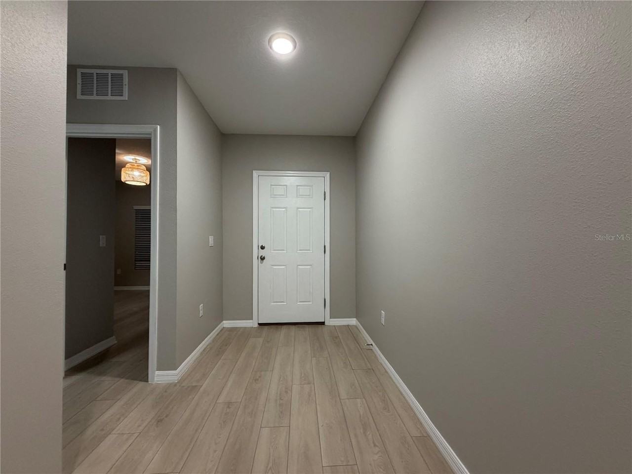 12668 Tannencrest Dr - Photo 2 of 23