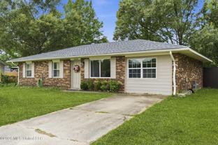 2616 W Angela Cir - Photo 1 of 1