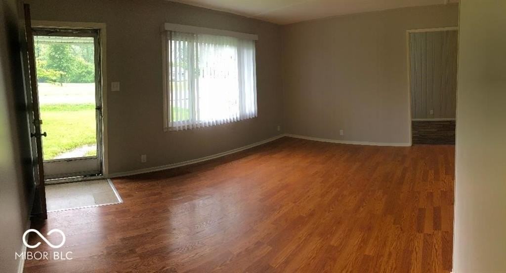 525 E 106th St - Photo 2 of 8