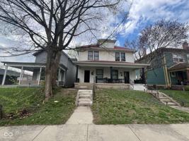 featured image of 826 N Beville Ave