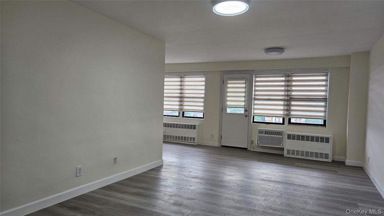 4255 Colden St #16P - Photo 6 of 22