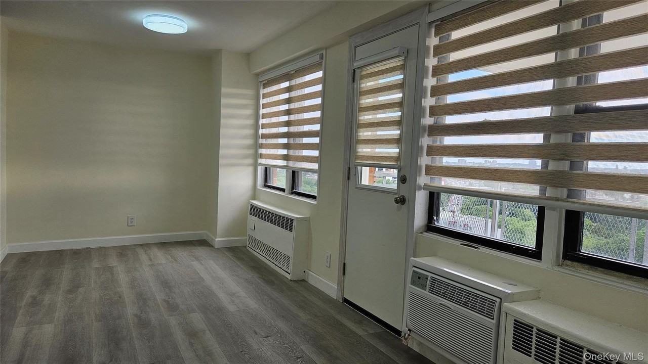 4255 Colden St #16P - Photo 7 of 22