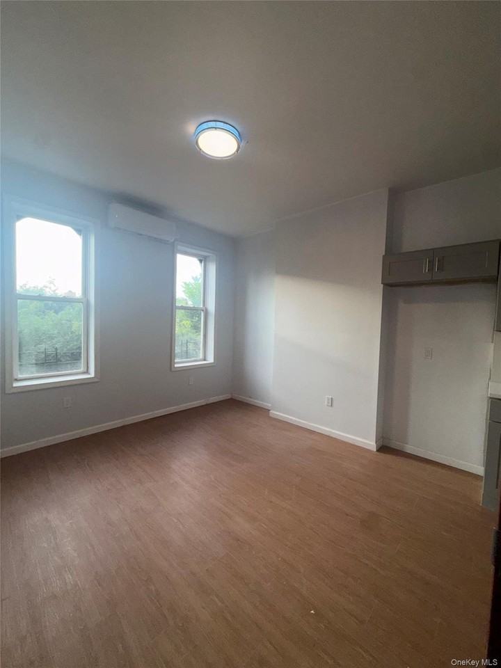 324 Eldert St #2A - Photo 3 of 12
