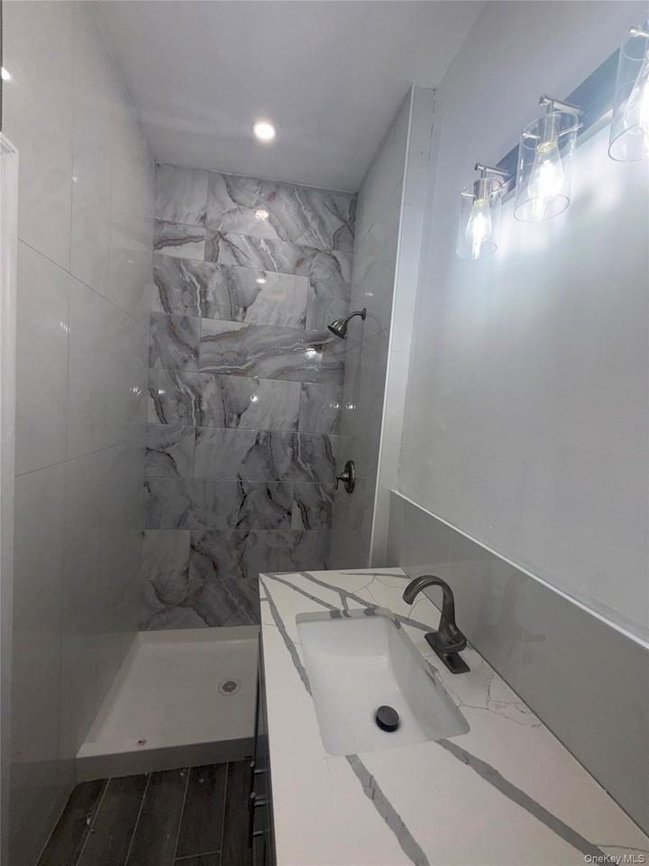324 Eldert St #2A - Photo 7 of 12