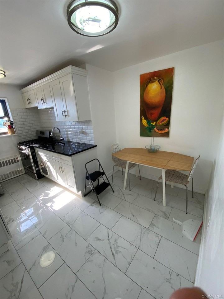 222 N Broadway #6B - Photo 3 of 19