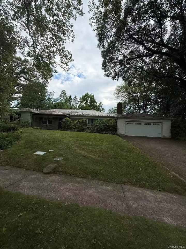 10 Hampton Rd - Photo 2 of 8
