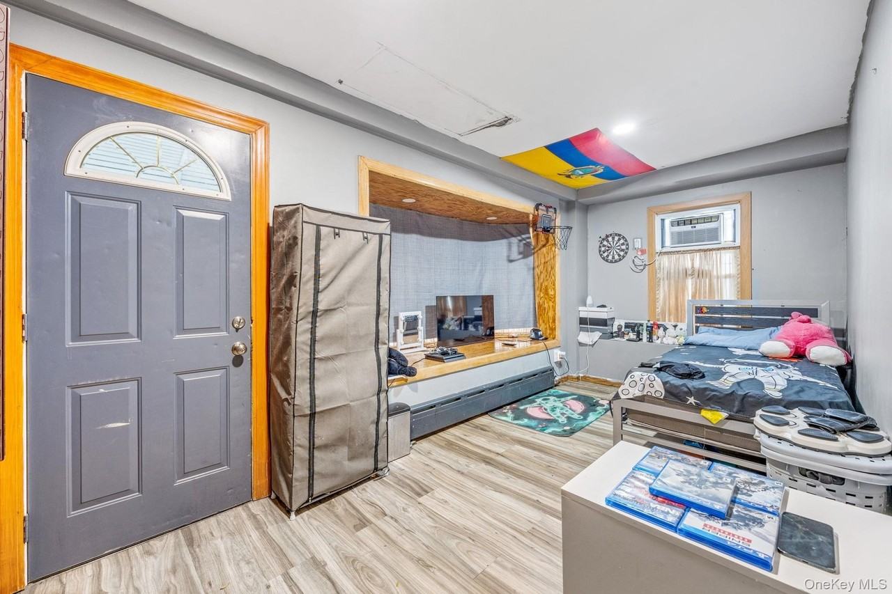 4239 Elbertson St - Photo 4 of 6