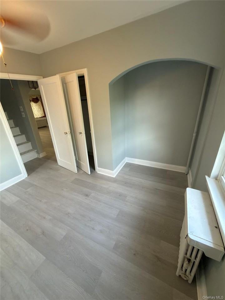 18316 64th Ave - Photo 6 of 12