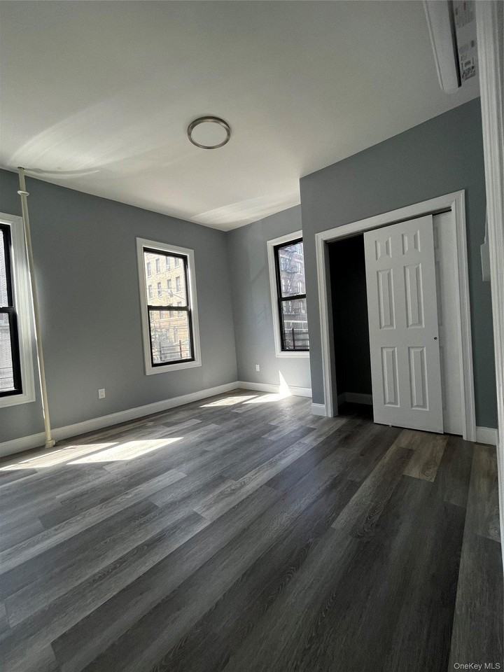 3294 Hull Ave #3 - Photo 7 of 8