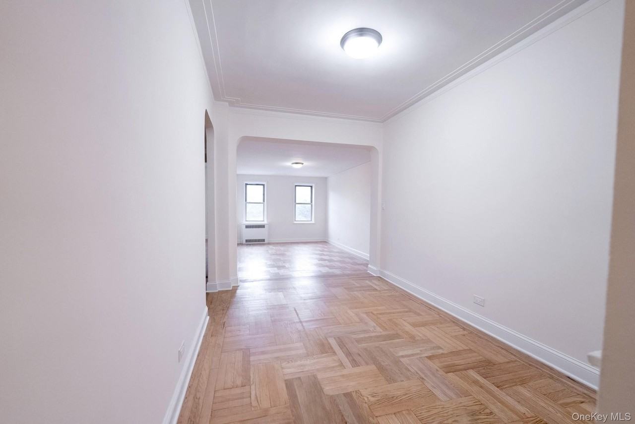 2190 Boston Rd #5M - Photo 2 of 24