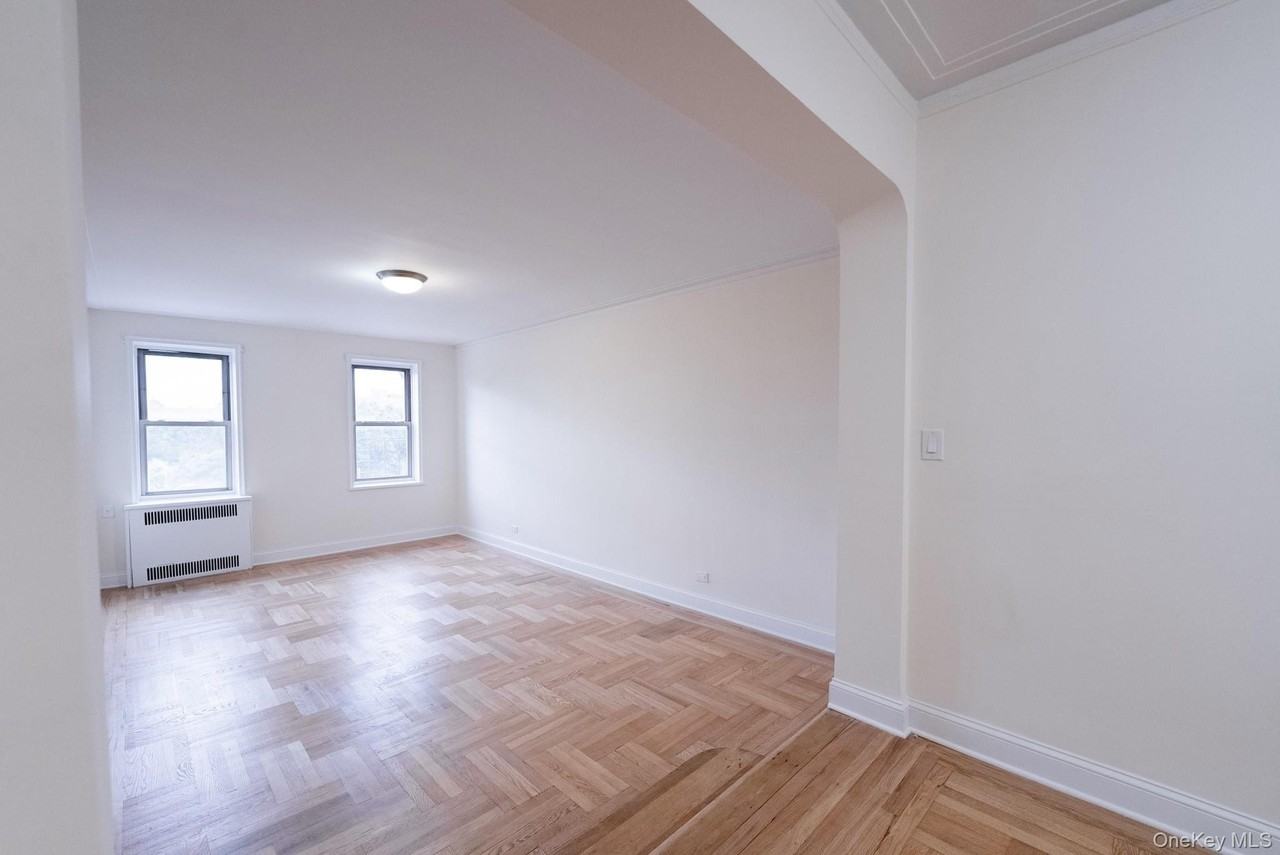 2190 Boston Rd #5M - Photo 3 of 24