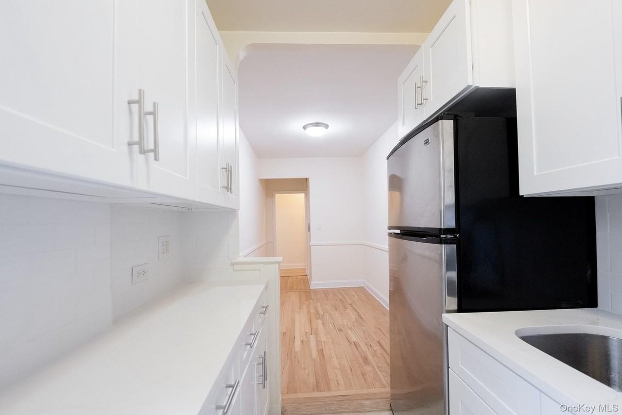 2190 Boston Rd #5M - Photo 6 of 24