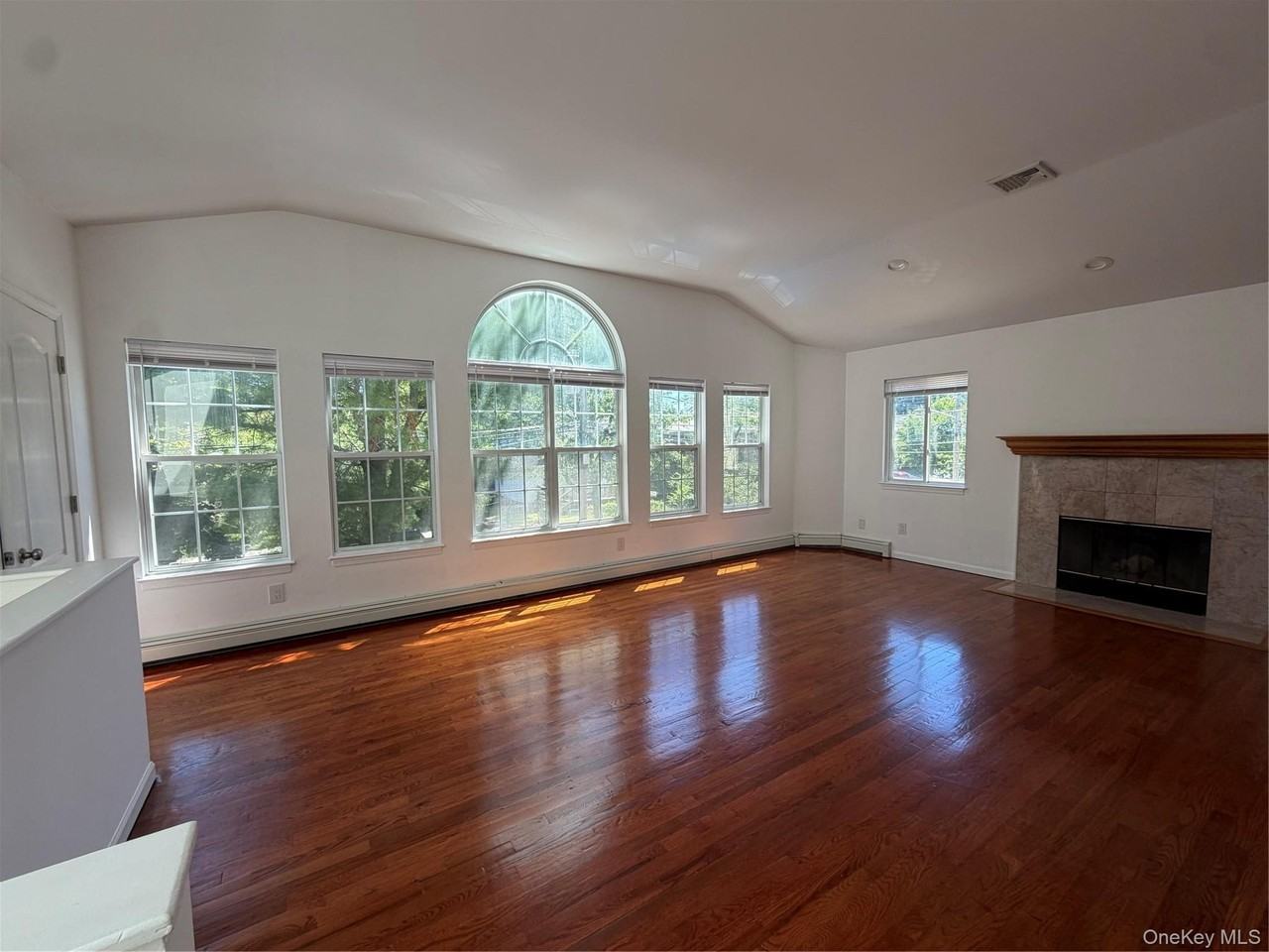 57 Dunwood Rd #B - Photo 2 of 8