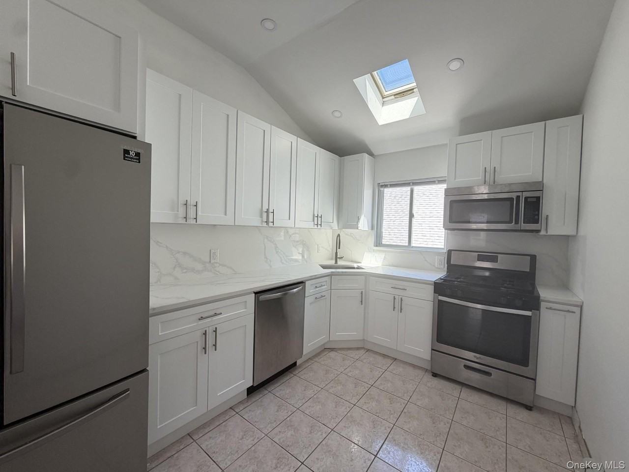 57 Dunwood Rd #B - Photo 4 of 8