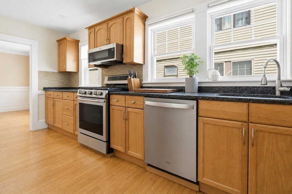9 Seagrave Rd #1 - Photo 7 of 16