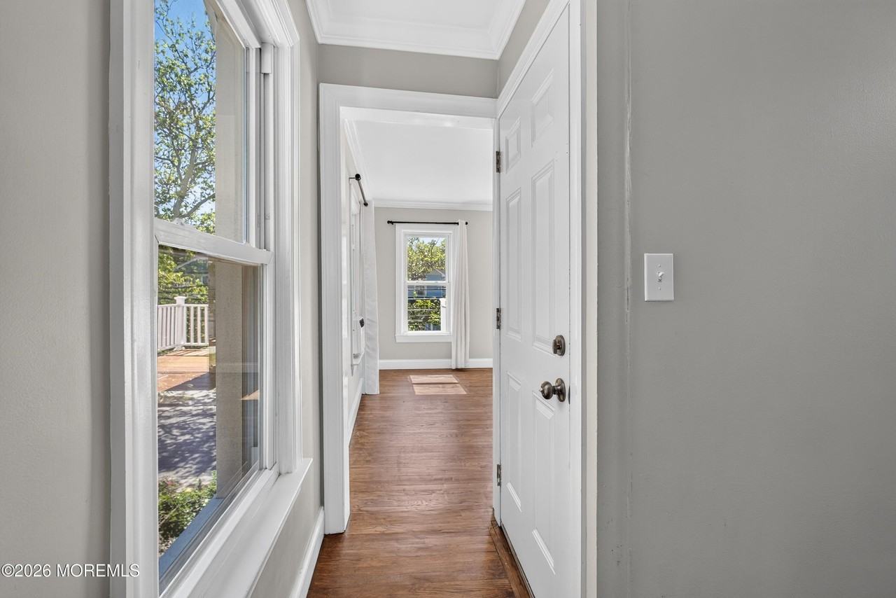 907 Bond St #2 - Photo 5 of 26