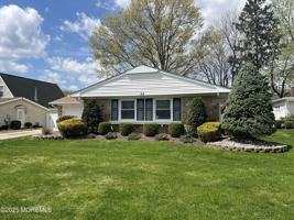 featured image of 32 Idlewild Ln