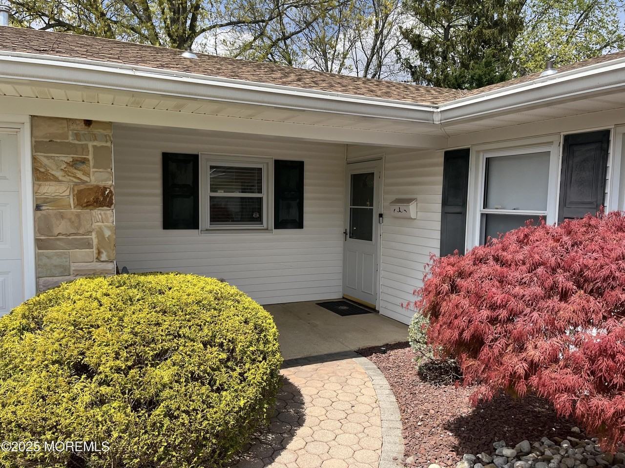 32 Idlewild Ln - Photo 3 of 29