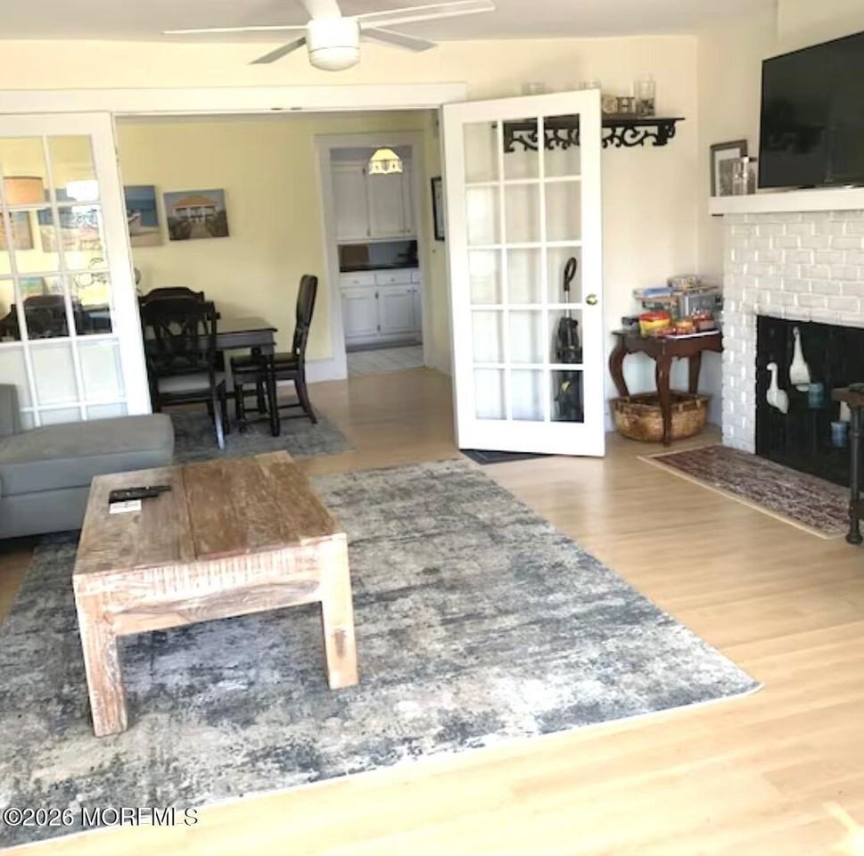 701 5th Ave - Photo 4 of 8