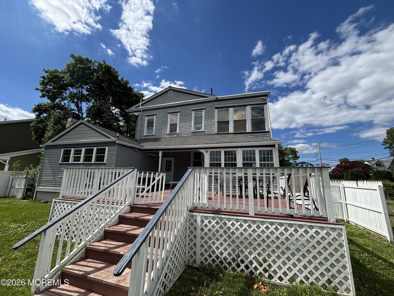 64 Hollywood Ave - Photo 2 of 25