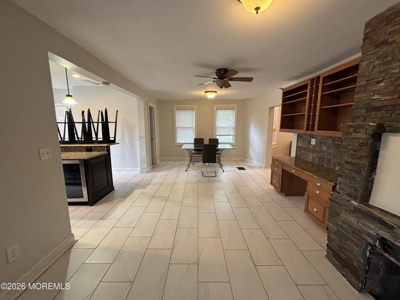 64 Hollywood Ave - Photo 6 of 25