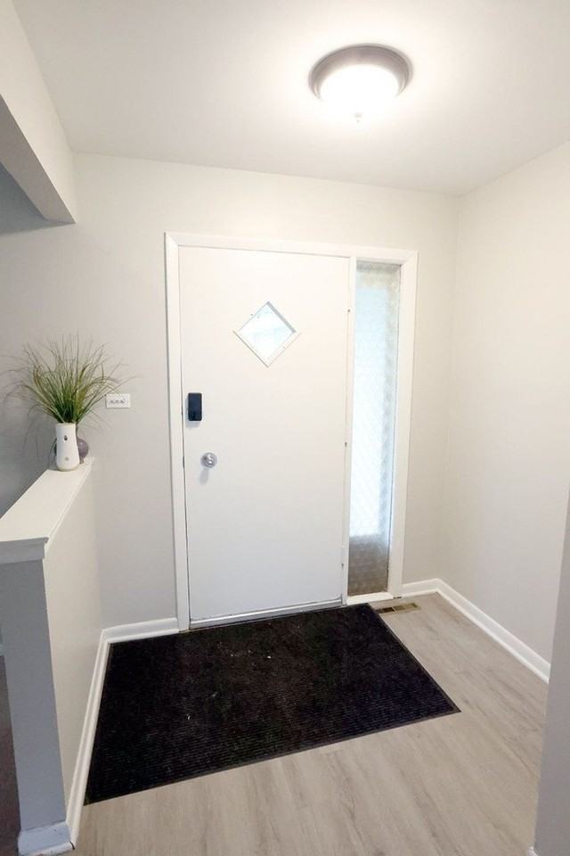 6024 Aspen Ln - Photo 4 of 40