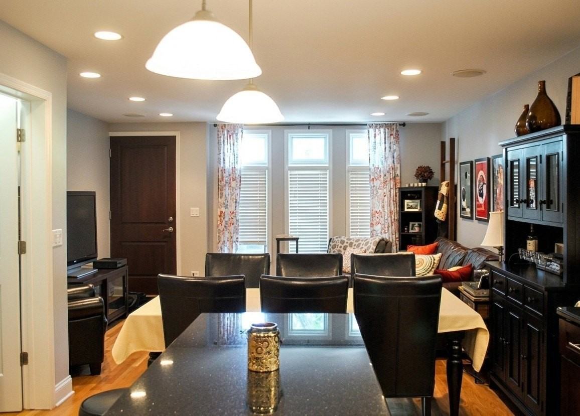2534 N Marshfield Ave #1 - Photo 4 of 10
