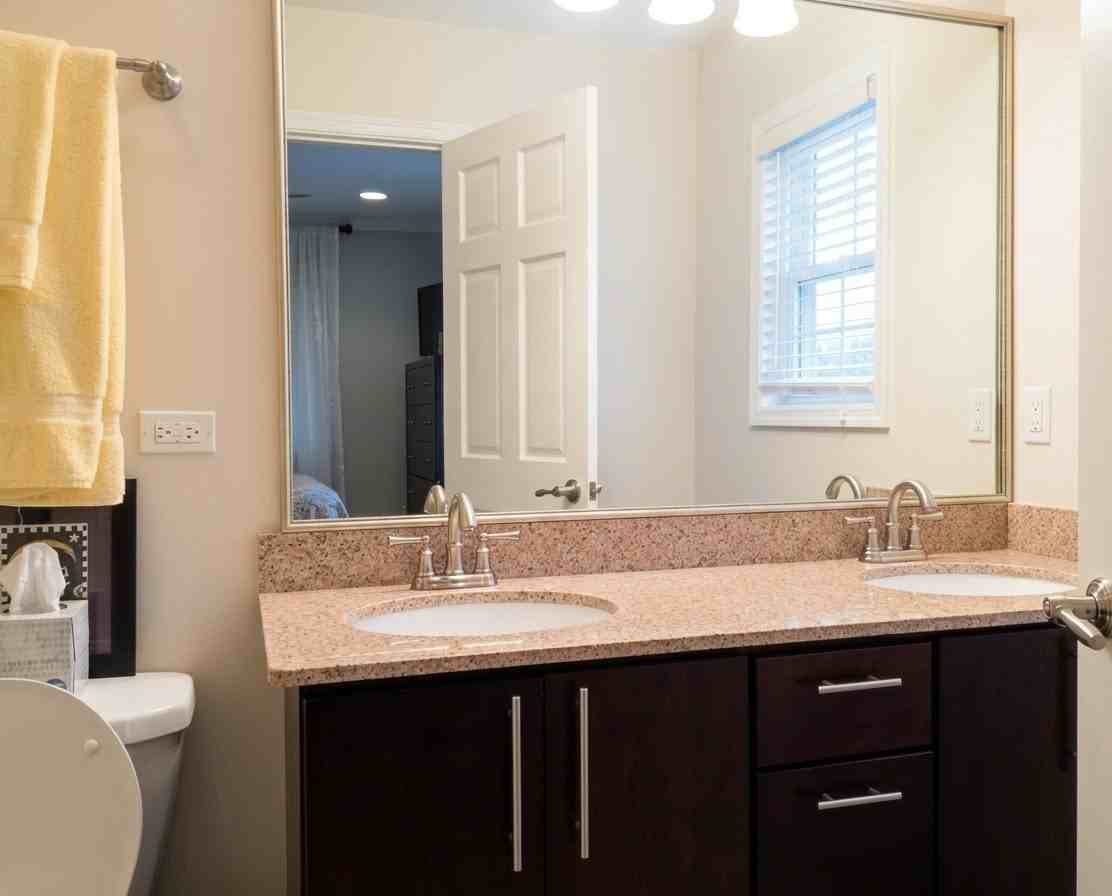 2534 N Marshfield Ave #1 - Photo 6 of 10