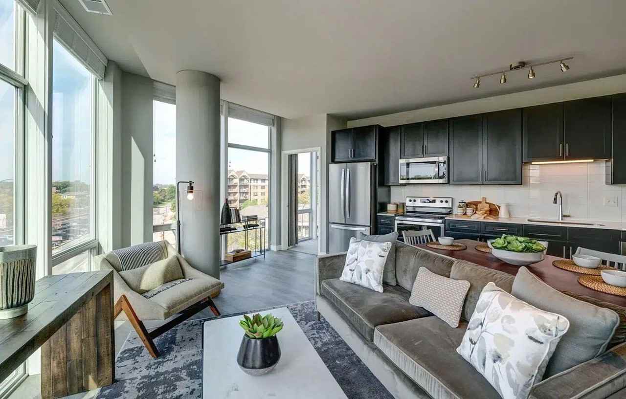20 W Northwest Hwy #206 - Photo 4 of 12