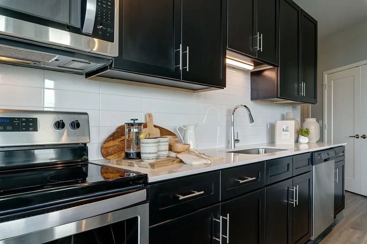 20 W Northwest Hwy #206 - Photo 5 of 12
