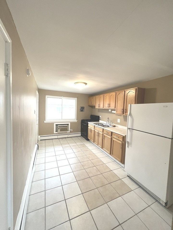 14633 Keystone Ave #3A - Photo 2 of 6