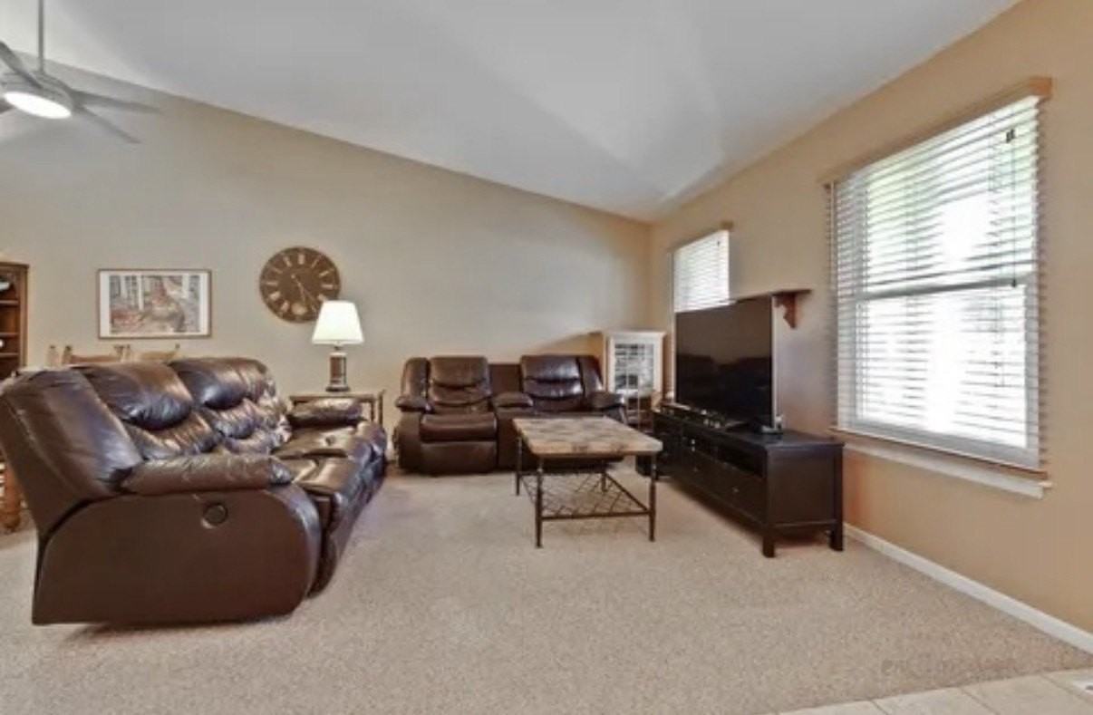118 Bedford Rd - Photo 2 of 14