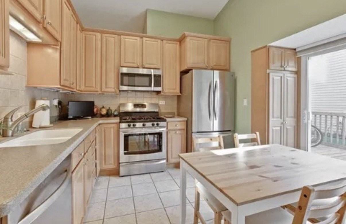 118 Bedford Rd - Photo 6 of 14