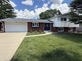 featured image of 2305 N Williamsburg St
