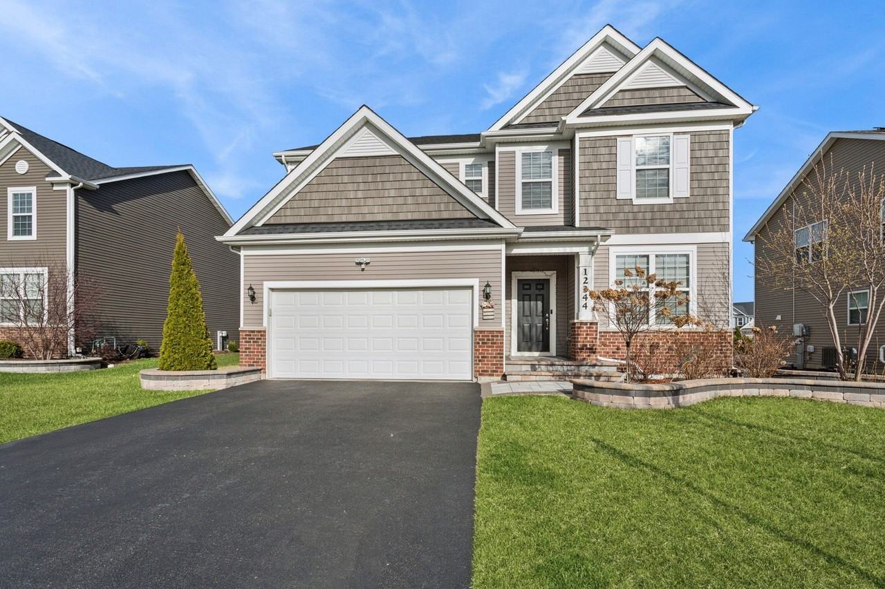 12344 S Meridian Ln - Photo 2 of 24