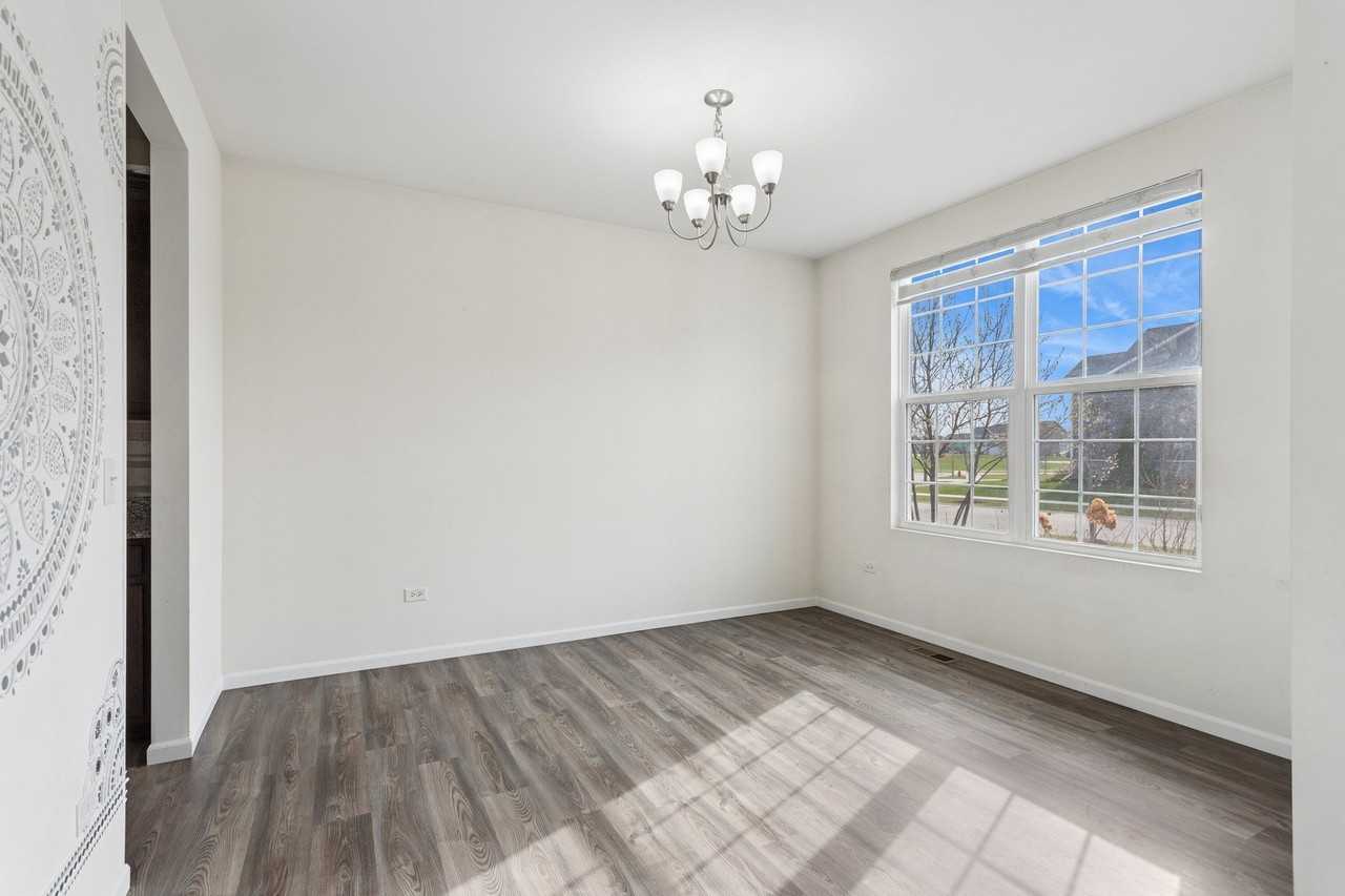 12344 S Meridian Ln - Photo 4 of 24