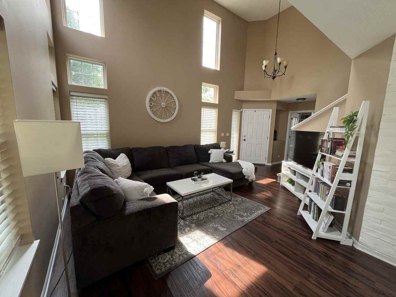 10520 Thornton Way - Photo 3 of 25