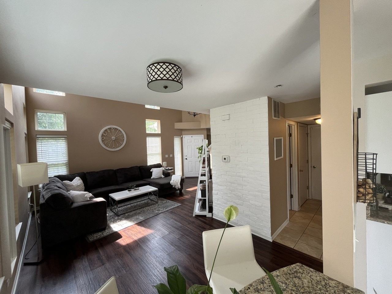 10520 Thornton Way - Photo 7 of 25