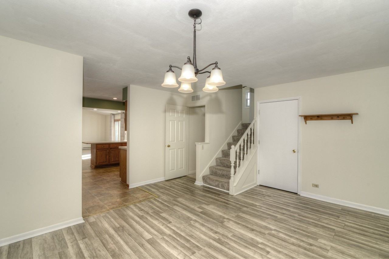 134 S 19th St - Photo 5 of 40