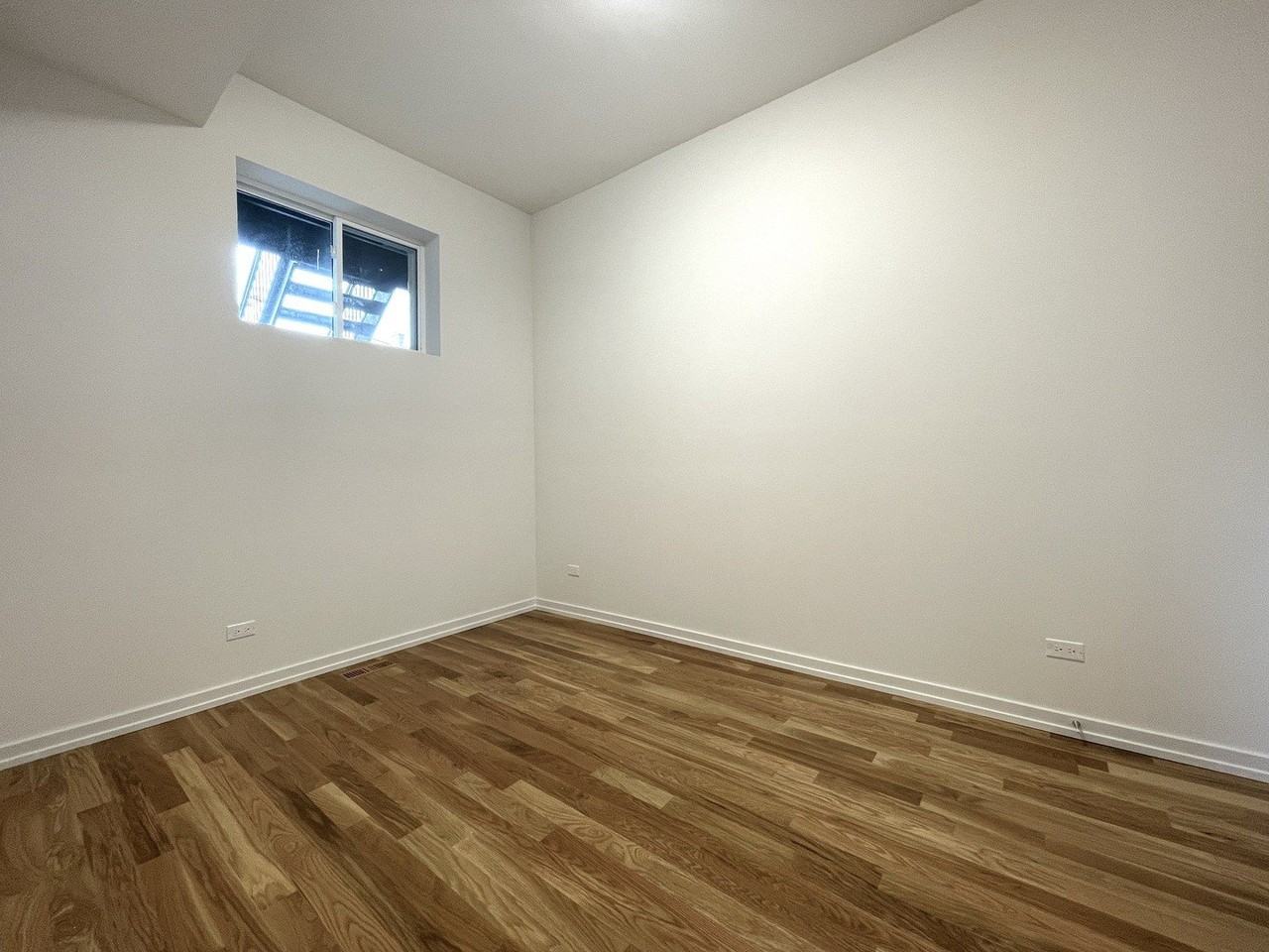 822 N Winchester Ave #2R - Photo 3 of 8