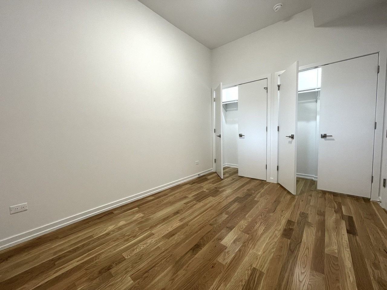 822 N Winchester Ave #2R - Photo 4 of 8