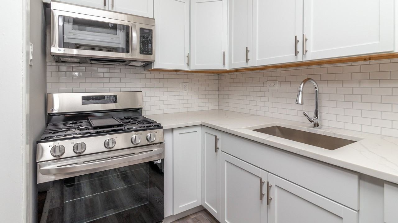 4004 N Avers Ave #3N - Photo 7 of 10