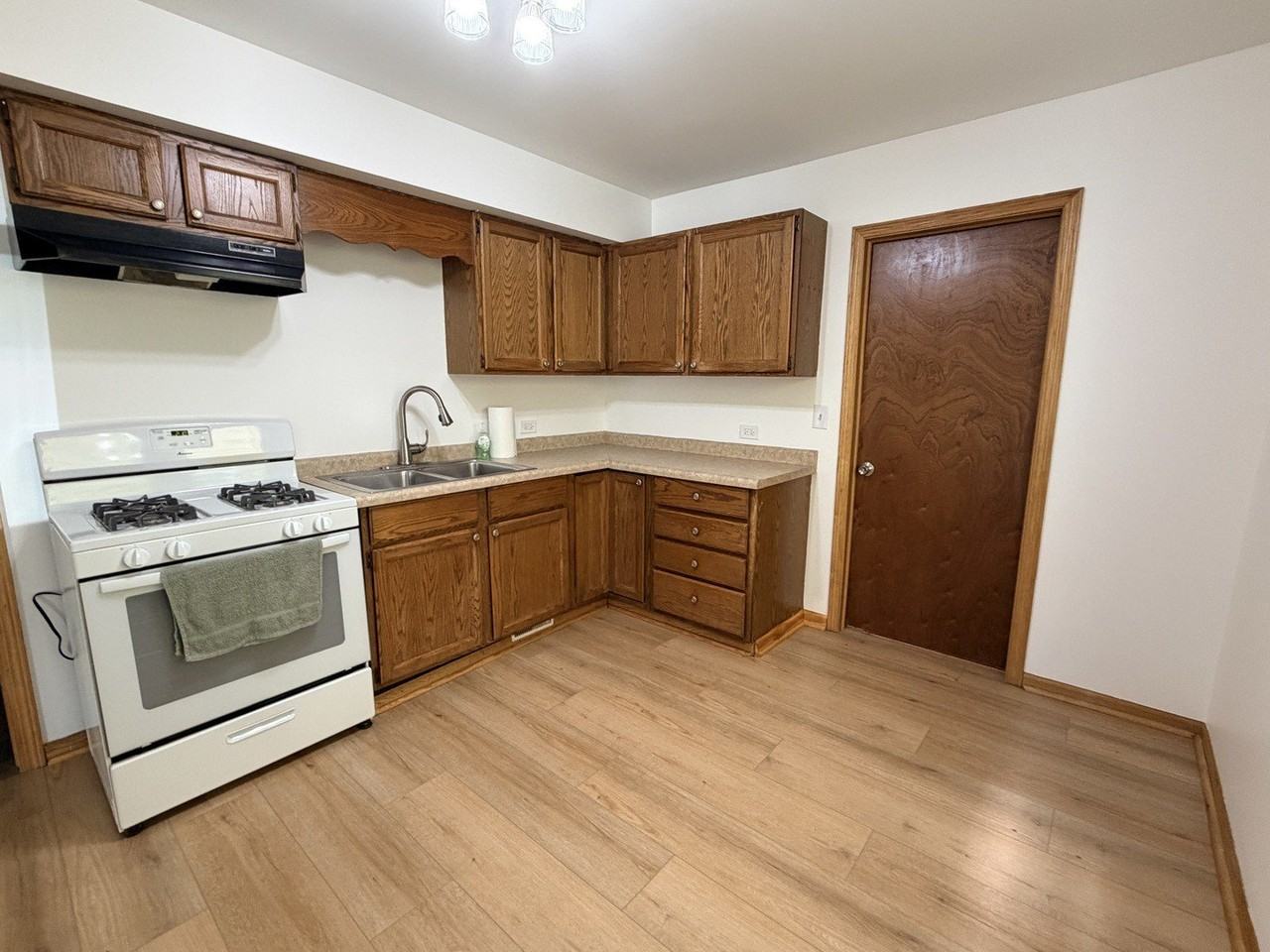 602 S State St #1S - Photo 6 of 13
