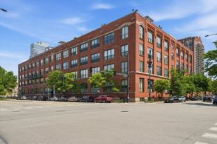 1727 S Indiana Ave #214 - Photo 1 of 1