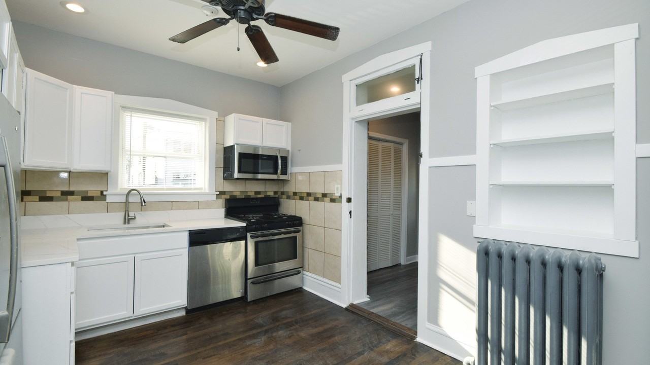 4819 W Cornelia Ave #1 - Photo 5 of 10