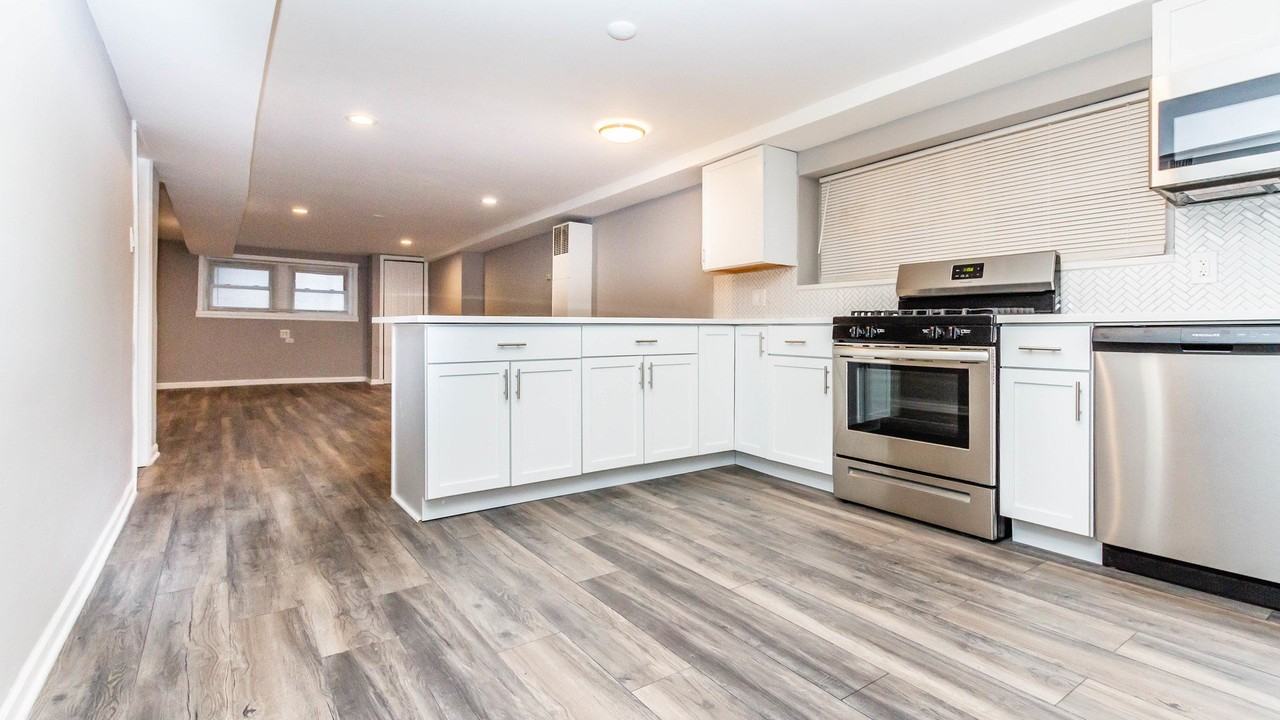 4821 W Cornelia Ave #G - Photo 5 of 10